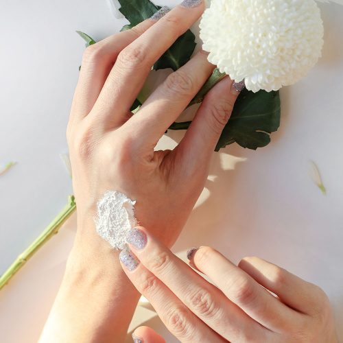 Kem ủ trắng tẩy tế bào chết